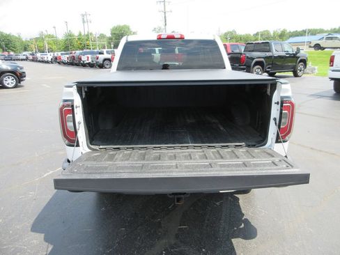 Used 2017 GMC Sierra 1500 SLT w/ SLT Premium Package AWD/4WD image 9