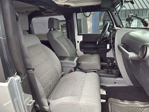 Used 2009 Jeep Wrangler Rubicon w/ PWR Convenience Group AWD/4WD image 15