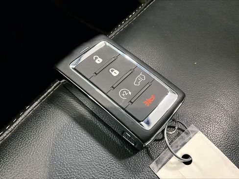 Used 2022 Jeep Grand Cherokee Limited image 16