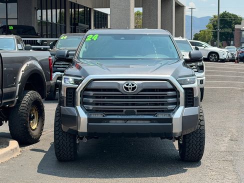 Used 2024 Toyota Tundra Limited AWD/4WD image 39