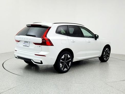 New 2026 Volvo XC60 B5 Plus w/ Climate Package PRO image 5