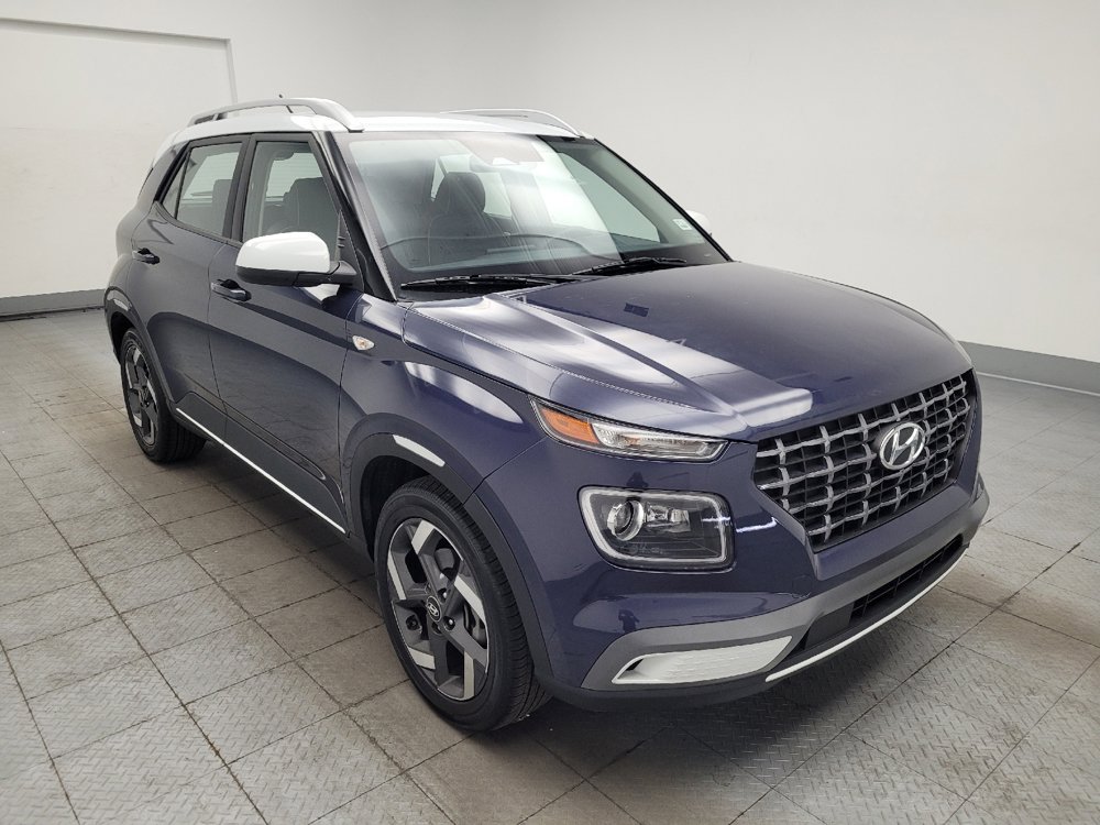 Used 2025 Hyundai Venue Limited FWD image 13