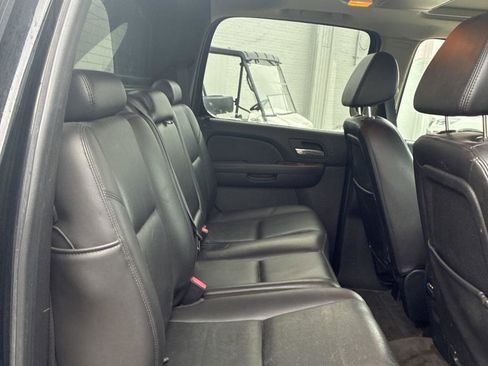 Used 2009 Chevrolet Avalanche LTZ image 18