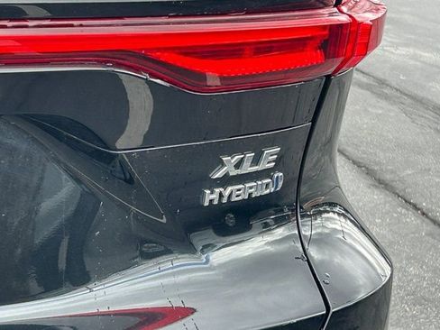 Used 2021 Toyota Venza XLE w/ Softex Package image 5