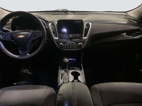 Used 2020 Chevrolet Malibu LT FWD image 22
