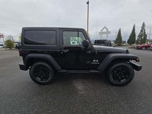 Used 2009 Jeep Wrangler X AWD/4WD image 2