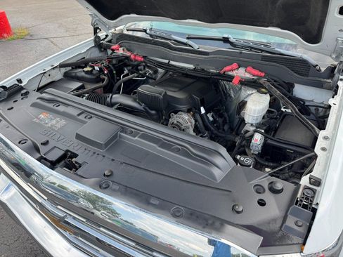 Used 2018 Chevrolet Silverado 2500 LT AWD/4WD image 22