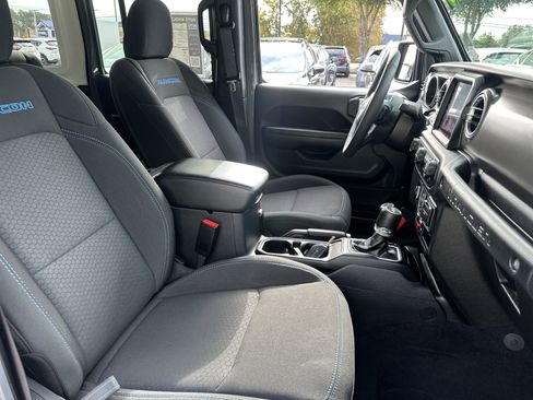 Used 2023 Jeep Wrangler Unlimited Rubicon 4xe w/ Cold Weather Group image 13