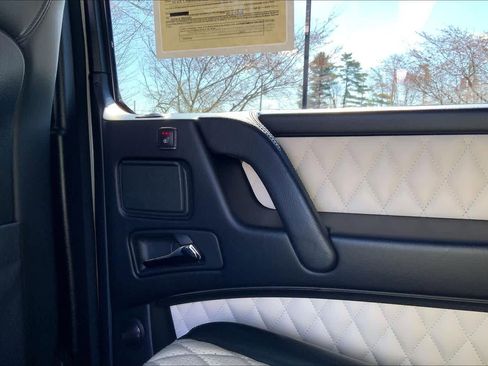 Used 2016 Mercedes-Benz G 63 AMG 4MATIC image 36