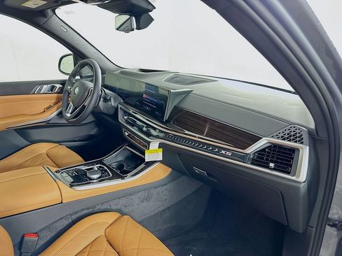 Used 2026 BMW X5 xDrive40i w/ Climate Comfort Package image 35