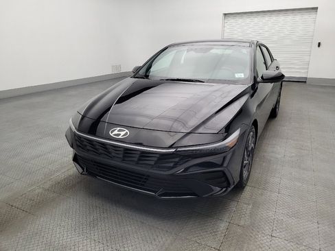 Used 2025 Hyundai Elantra Sport w/ Cargo Package image 15