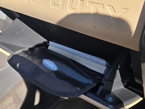 Used 2015 Ford F250 XLT w/ XLT Value Package image 24