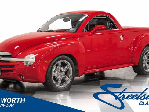 Used 2003 Chevrolet SSR w/ Preferred Equipment Group image 1
