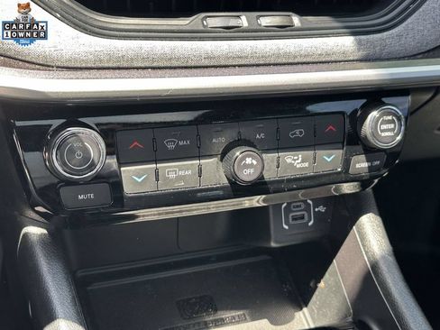 Used 2023 Jeep Compass Latitude w/ Sun and Sound Group AWD/4WD image 29