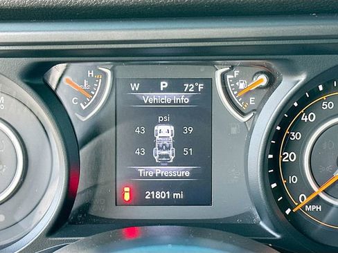 Used 2024 Jeep Wrangler Sport S image 12