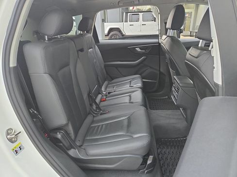 Used 2021 Audi Q7 3.0T Premium Plus AWD/4WD image 17