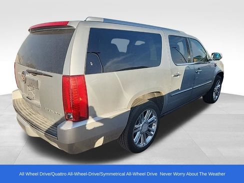 Used 2013 Cadillac Escalade ESV Platinum image 2