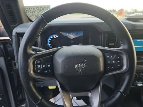 Used 2023 Ford Bronco Big Bend w/ Sasquatch Package AWD/4WD image 9
