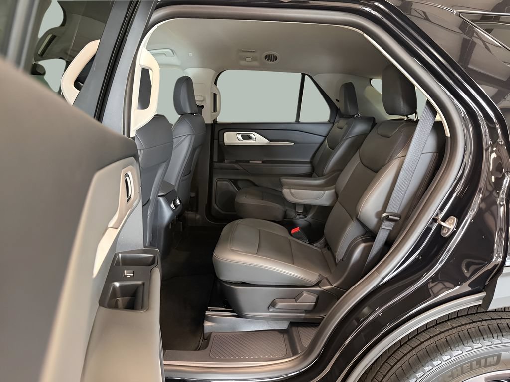 New 2026 Ford Explorer Active w/ Active Comfort Package AWD/4WD image 13