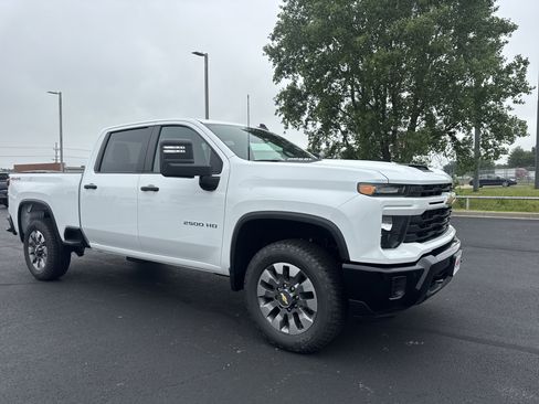 New 2026 Chevrolet Silverado 2500 Custom w/ Custom Value Package AWD/4WD image 28