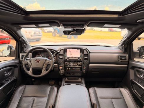 Used 2023 Nissan Titan PRO-4X w/ Pro-4x Convenience Package AWD/4WD image 2