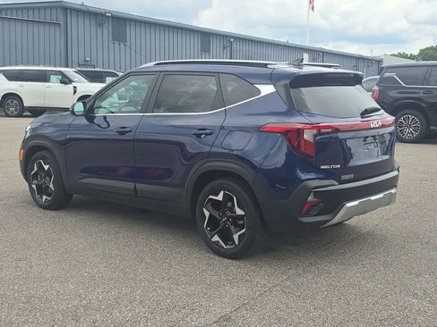 Used 2024 Kia Seltos EX FWD image 9
