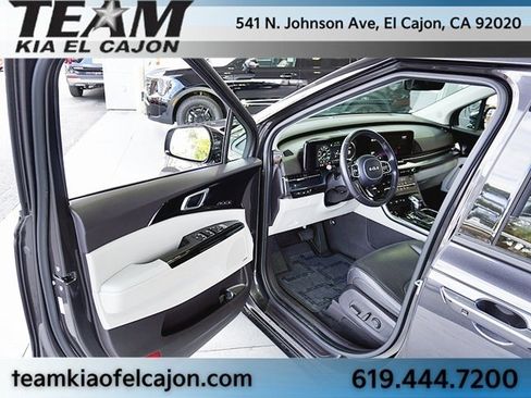 Certified 2022 Kia Carnival SX Prestige image 44