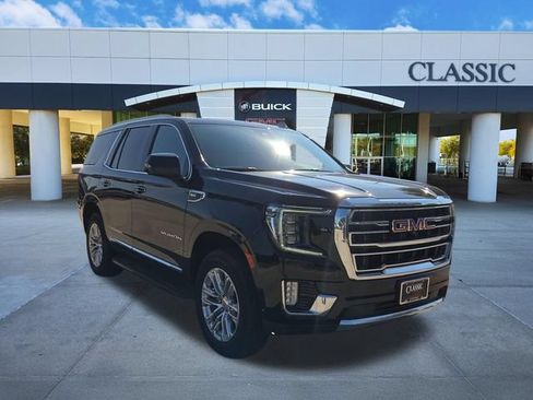 Used 2024 GMC Yukon SLT w/ SLT Premium Package AWD/4WD image 1