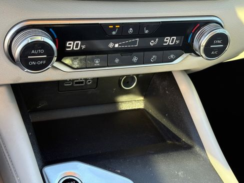 Certified 2019 Nissan Altima 2.5 Platinum image 23