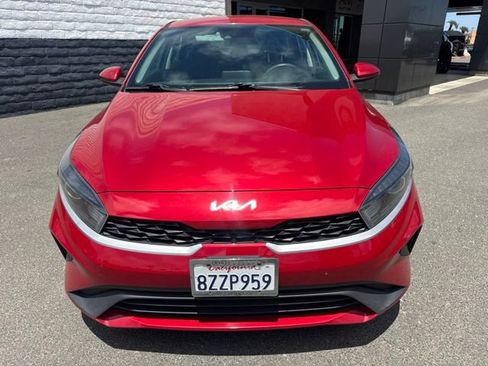 Used 2022 Kia Forte LXS FWD image 2