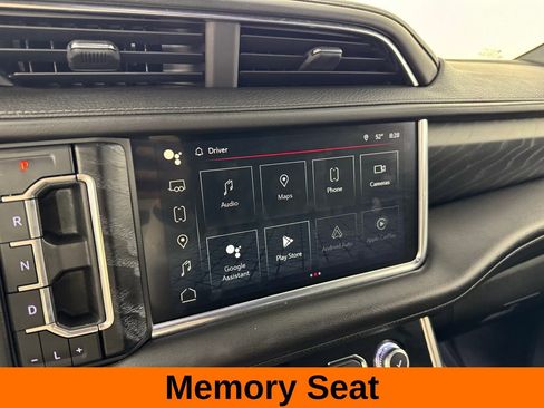 Used 2022 GMC Yukon XL Denali w/ Denali Premium Package image 16