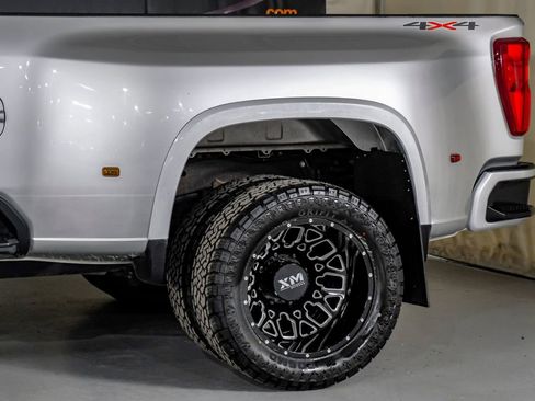 Used 2023 Chevrolet Silverado 3500 LT w/ Convenience Package image 14