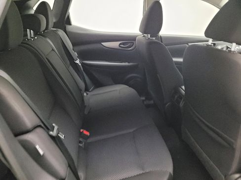 Used 2021 Nissan Rogue Sport S image 19