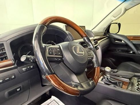 Used 2017 Lexus LX 570 4WD image 14