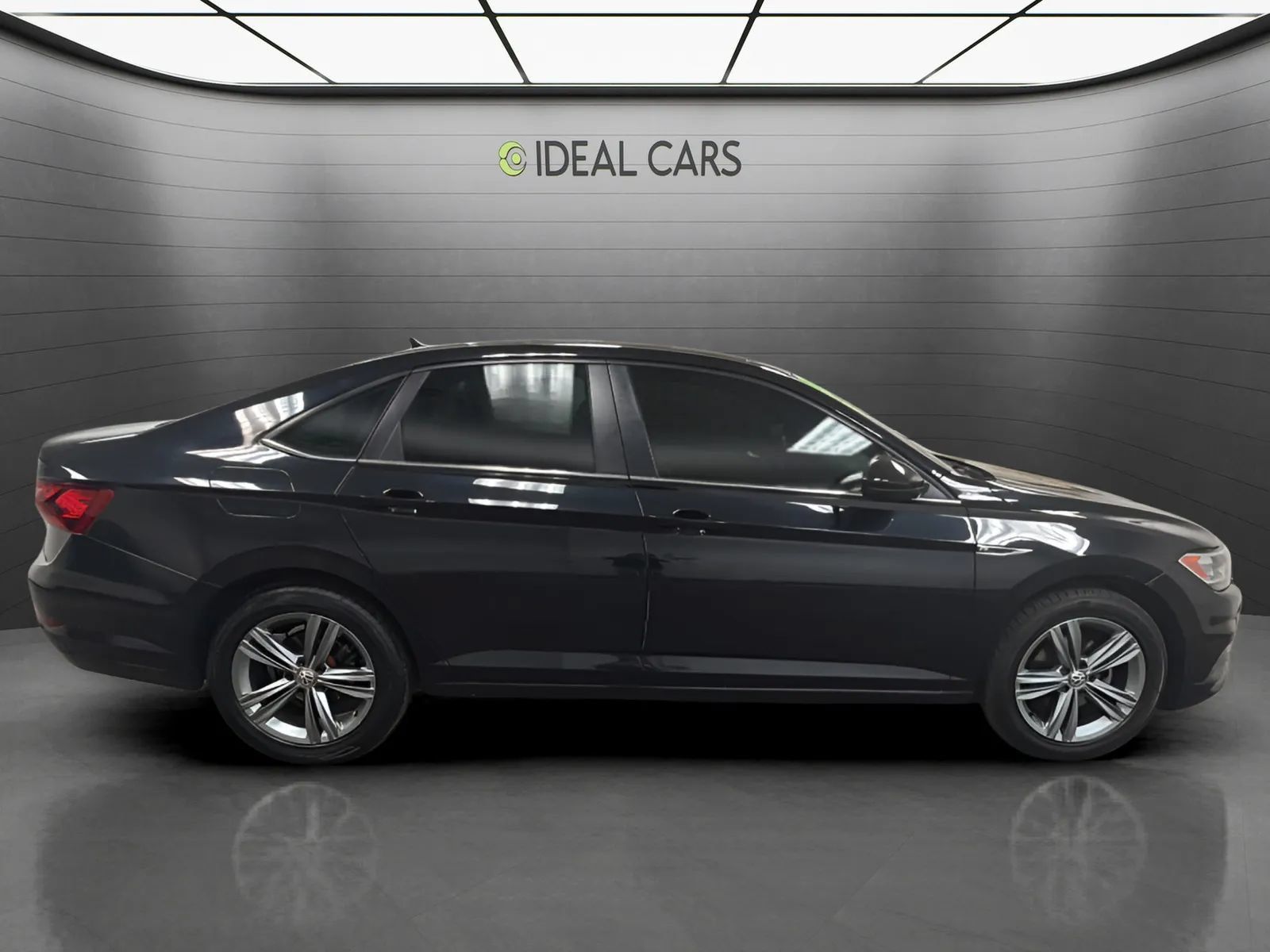 Used 2019 Volkswagen Jetta R-Line FWD image 4