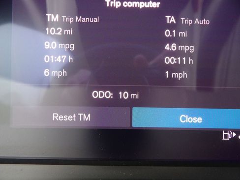 New 2026 Volvo XC40 B5 Plus w/ Protection Package Premier image 16