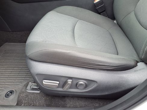 Used 2024 Toyota RAV4 XLE AWD/4WD image 24