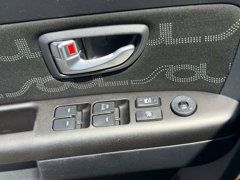 Used 2013 Kia Soul + FWD image 16