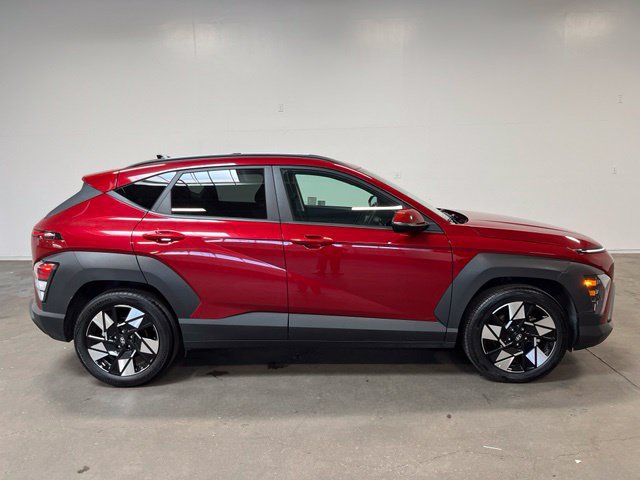 Used 2025 Hyundai Kona SEL FWD image 2