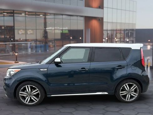 Used 2018 Kia Soul + FWD image 3