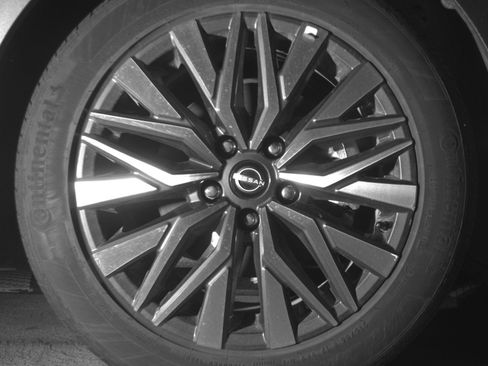 Used 2025 Nissan Altima 2.5 SV image 13