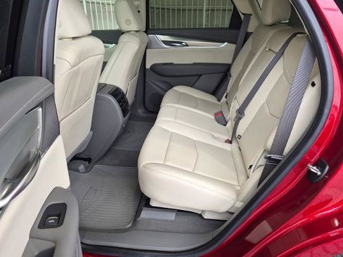 Used 2023 Cadillac XT5 Premium Luxury image 15