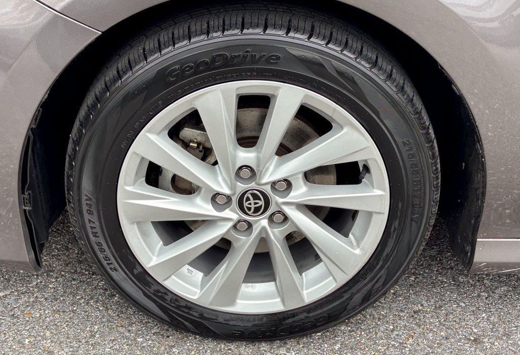 Used 2022 Toyota Camry LE FWD image 44