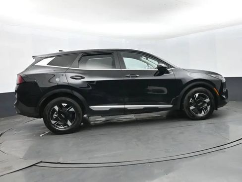 Used 2026 Kia Sportage LX FWD image 4