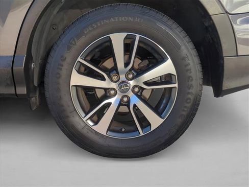 Used 2018 Toyota RAV4 XLE image 9