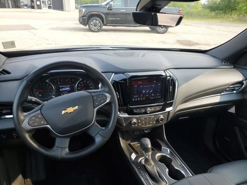 Used 2023 Chevrolet Traverse LT w/ LT Premium Package AWD/4WD image 27