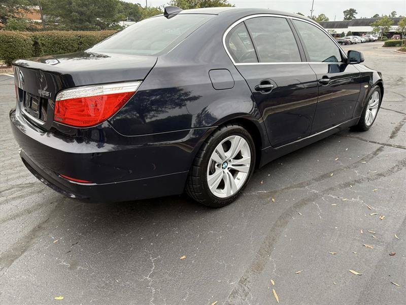 Used 2010 BMW 528i Sedan RWD image 7