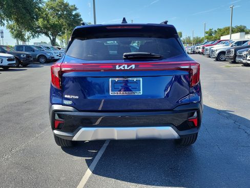 Used 2025 Kia Seltos EX w/ EX Sunroof Package FWD image 8