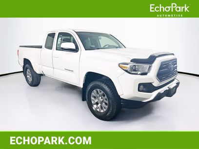 Used 2016 Toyota Tacoma SR5 w/ SR5 Appearance Package (SN)
