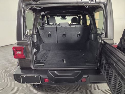 Certified 2025 Jeep Wrangler Sahara w/ Safety Group image 30